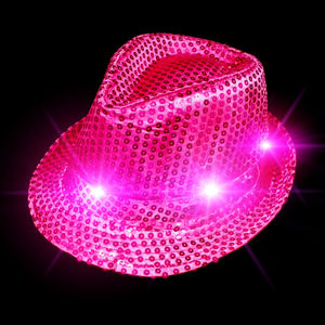 Sombrero con luz LED rosa